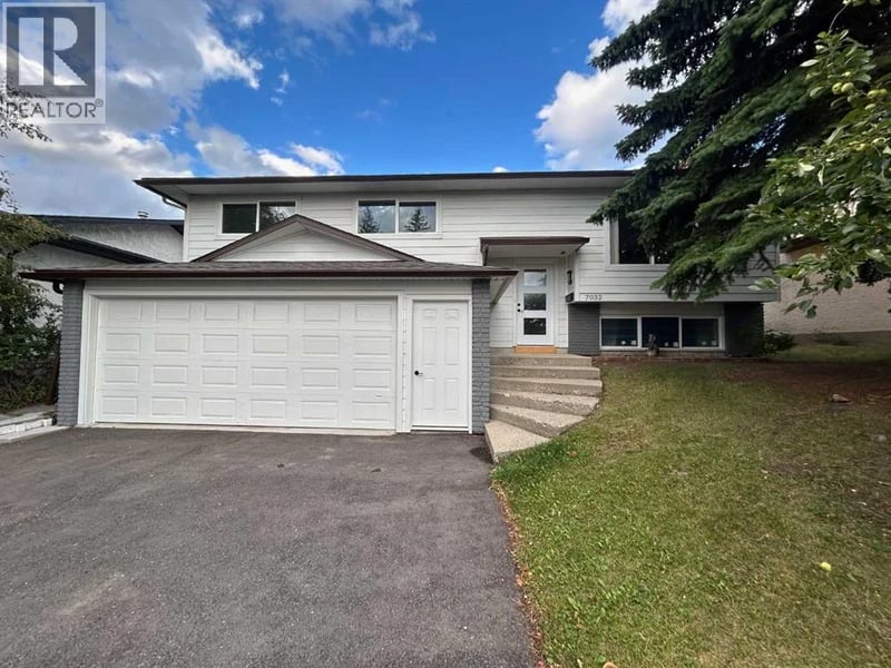 7032 78 Street Northwest, Calgary, Alberta, T3B4H9, Calgary, Alberta — photo 1 of 5