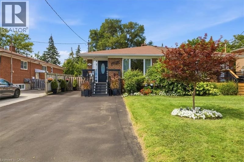 2407 BARCLAY Road, Burlington, Ontario, L7R2B7, Burlington, Ontario — photo 1 of 5