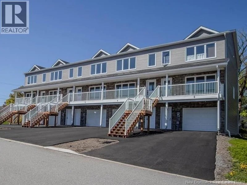 4 Rockingstone Drive, Saint John, New Brunswick, E2M0B5, Saint John, New Brunswick — photo 1 of 5