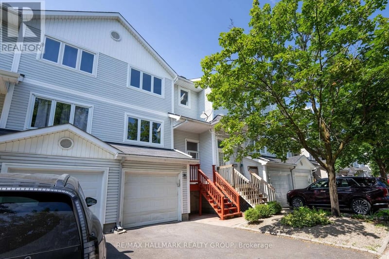 3 Seth Private, Ottawa, Ontario, K1K4R6, Ottawa, Ontario — photo 1 of 5