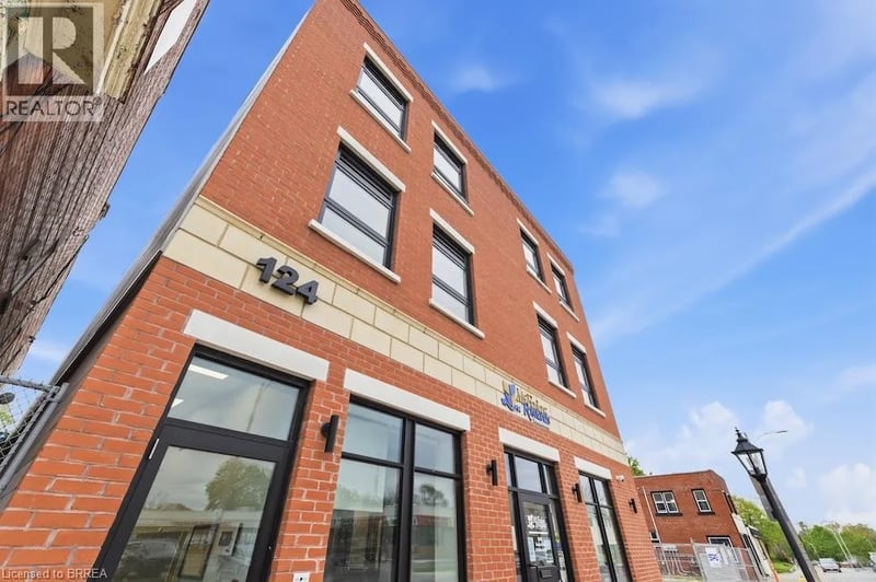 #102 124 KING Street, Delhi, Ontario, N4B1X8, Delhi, Ontario — photo 1 of 5