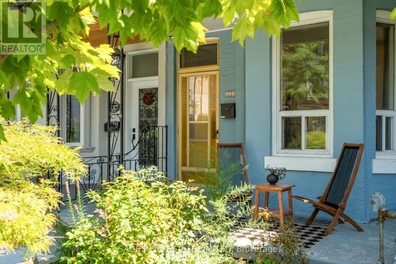 221 Palmerston Avenue, Toronto (Trinity-Bellwoods), Ontario, M6J2J3, Toronto (Trinity-Bellwoods), Ontario — photo 1 of 5