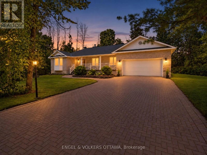 8 Black Walnut Road, North Grenville, Ontario, K0G1J0, North Grenville, Ontario — photo 1 of 5