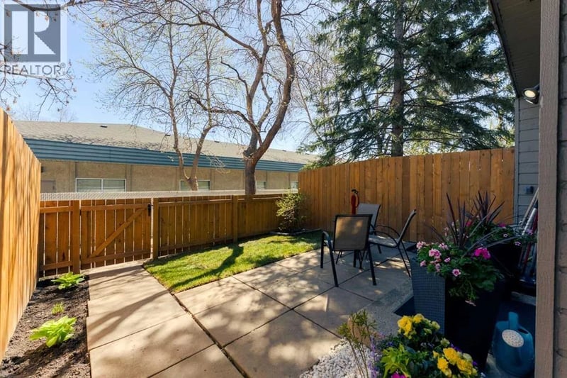 420 Grier Avenue Northeast, Calgary, Alberta, T2K5X6, Calgary, Alberta — photo 1 of 5