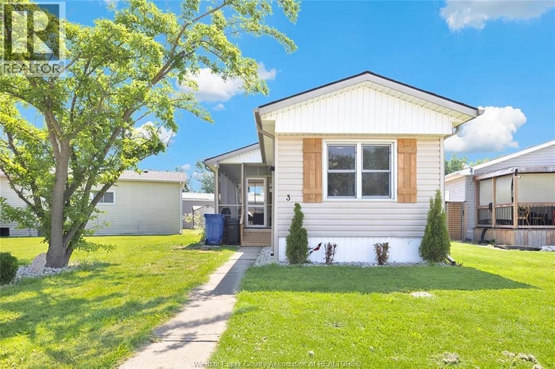 3 LILAC, McGregor, Ontario, N0R1J0, McGregor, Ontario — photo 1 of 5