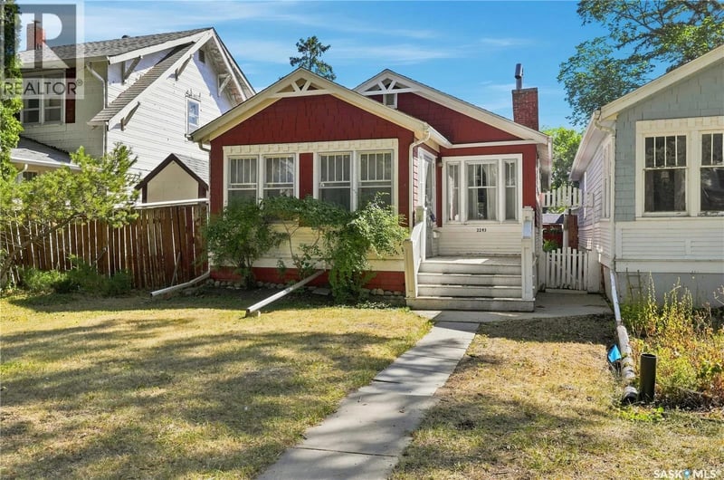 2243 Montreal STREET, Regina, Saskatchewan, S4P1L7, Regina, Saskatchewan — photo 1 of 5