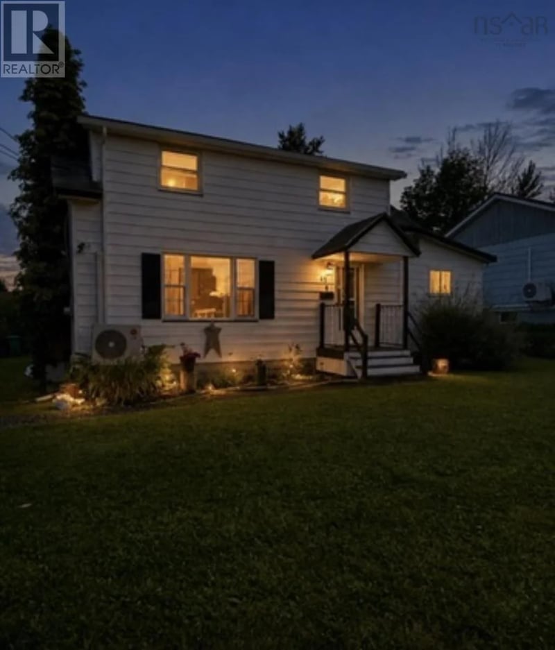41 Claremont Avenue, Stellarton, Nova Scotia, B0K1S0, Stellarton, Nova Scotia — photo 1 of 5
