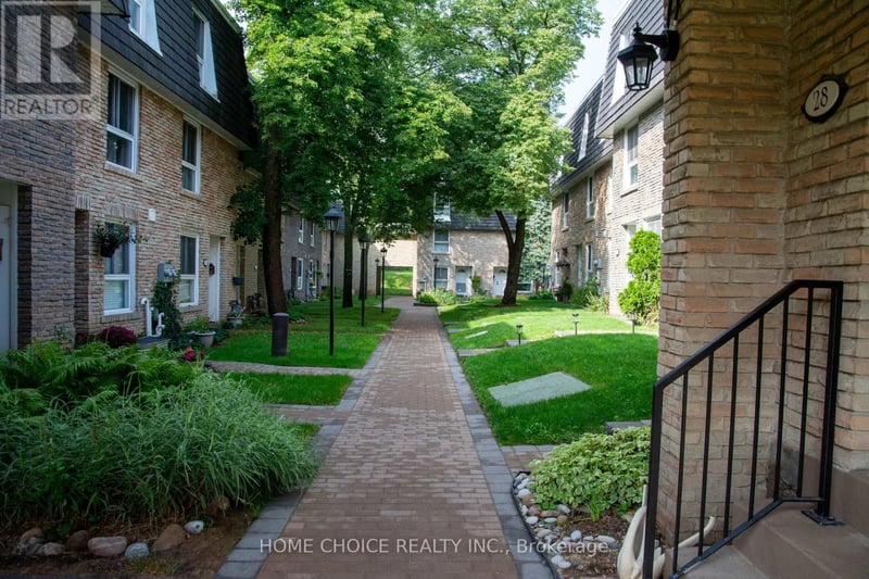 28 Tangle Briarway, Toronto (Bayview Village), Ontario, M2J2M4, Toronto (Bayview Village), Ontario — photo 1 of 5