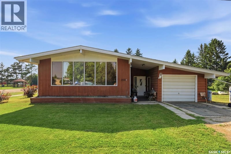 202 Princess AVENUE W, Hafford, Saskatchewan, S0J1A0, Hafford, Saskatchewan — photo 1 of 5