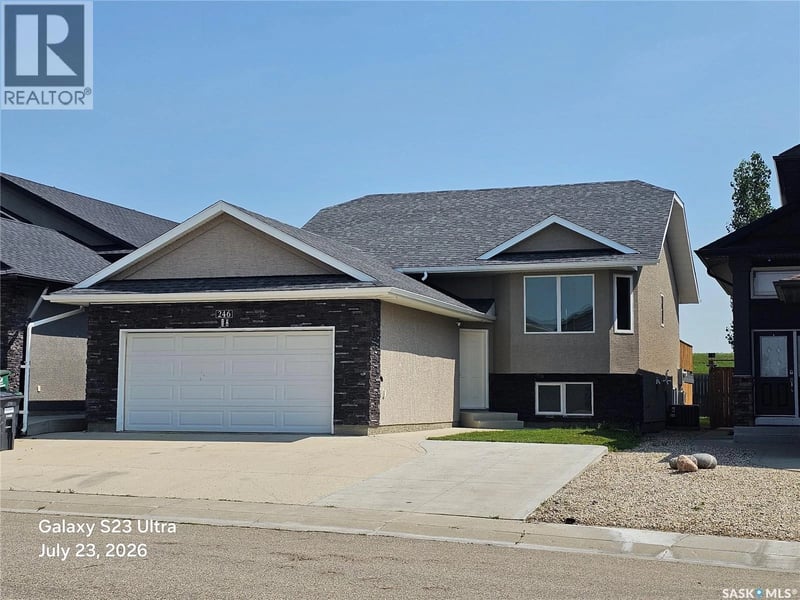 246 Sutter PLACE, Saskatoon, Saskatchewan, S7T0R3, Saskatoon, Saskatchewan — photo 1 of 5