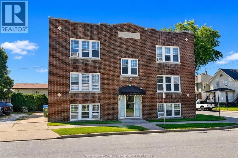 #6 1009 NIAGARA, Windsor, Ontario, N9A3V3, Windsor, Ontario — photo 1 of 5