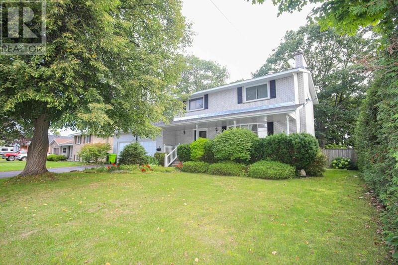 4 Silver Birch DR, Sault Ste. Marie, Ontario, P6A5S1, Sault Ste. Marie, Ontario — photo 1 of 5