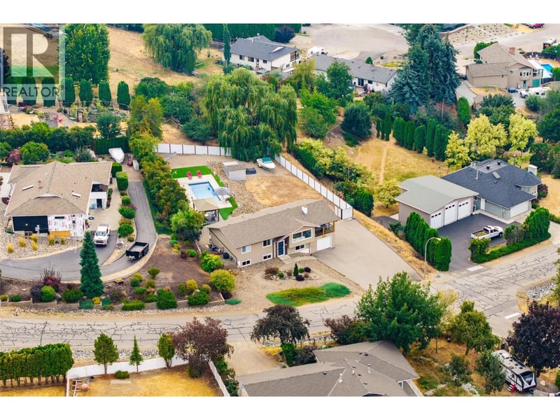 431 Upland Drive, Coldstream, British Columbia, V1B2X7, Coldstream, British Columbia — photo 1 of 5