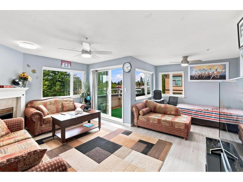 #411 8142 120A Street, Surrey, British Columbia, V3W0N1, Surrey, British Columbia — photo 1 of 5