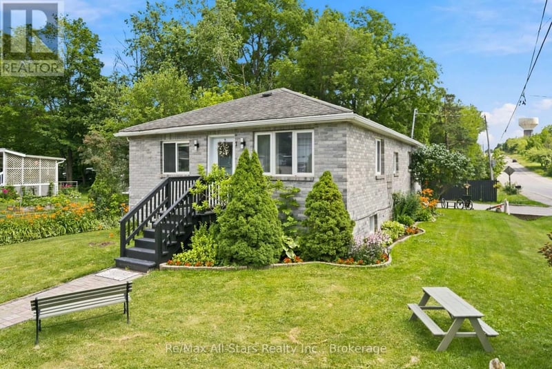 1 Maple Grove Street, Whitchurch-Stouffville, Ontario, L4A7X3, Whitchurch-Stouffville, Ontario — photo 1 of 5