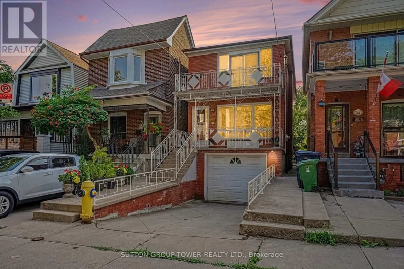 164 Robina Avenue West, Toronto (Oakwood Village), Ontario, M6C3Y7, Toronto (Oakwood Village), Ontario — photo 1 of 5