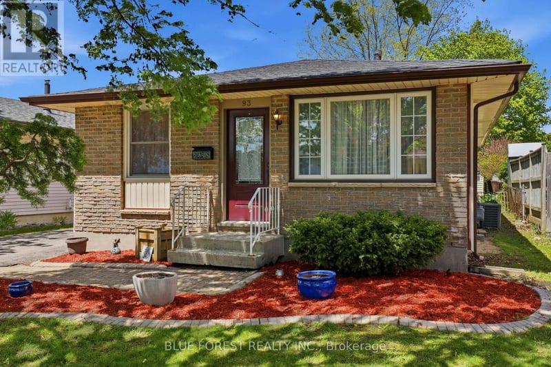 93 Nicholas Crescent, London South (South X), Ontario, N6E2E8, London South (South X), Ontario — photo 1 of 5