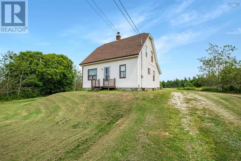 4704 Highway 1, Salmon River, Nova Scotia, B5A5B2, Salmon River, Nova Scotia — photo 1 of 5