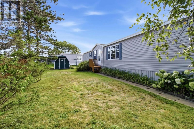 22 Davis Drive, South Uniacke, Nova Scotia, B0N1Z0, South Uniacke, Nova Scotia — photo 1 of 5