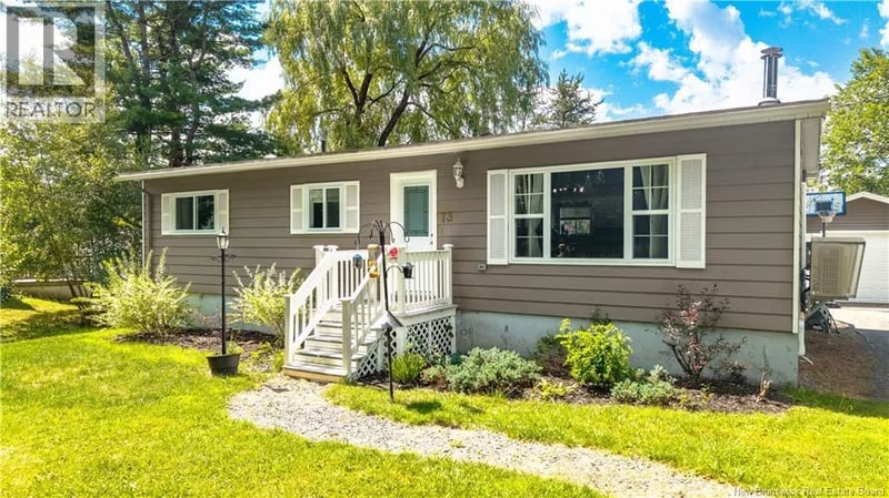 73 Hawthorne Street, St. Stephen, New Brunswick, E3L1W7, St. Stephen, New Brunswick — photo 1 of 5