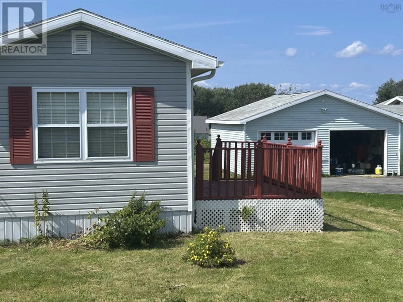 104 Butts Street, Sydney Mines, Nova Scotia, B1V1N5, Sydney Mines, Nova Scotia — photo 1 of 5