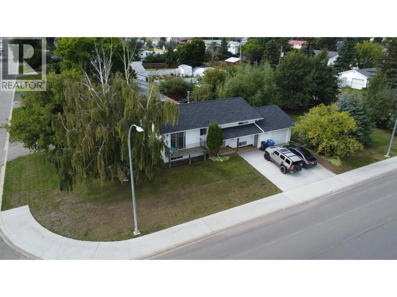 9404 84 Street, Fort St. John, British Columbia, V1J3E4, Fort St. John, British Columbia — photo 1 of 5