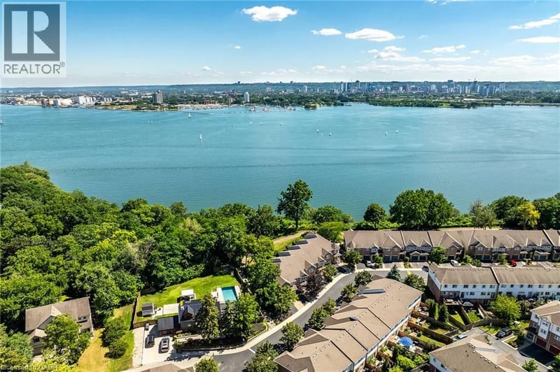 #99 710 SPRING GARDENS Road, Burlington, Ontario, L7T4K7, Burlington, Ontario — photo 1 of 5