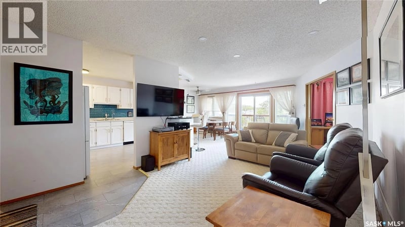 309 2727 VICTORIA AVENUE, Regina, Saskatchewan, S4T1K4, Regina, Saskatchewan — photo 1 of 5