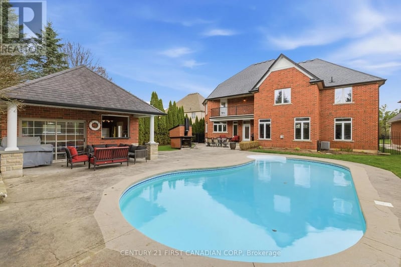 #2 7222 Clayton Walk, London South (South V), Ontario, N6P1W1, London South (South V), Ontario — photo 1 of 5