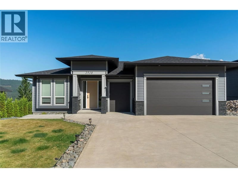 2510 Highlands Drive, Blind Bay, British Columbia, V0E1H2, Blind Bay, British Columbia — photo 1 of 5
