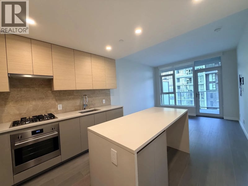 #3903 2108 GILMORE Avenue, Burnaby, British Columbia, V5C0N8, Burnaby, British Columbia — photo 1 of 5