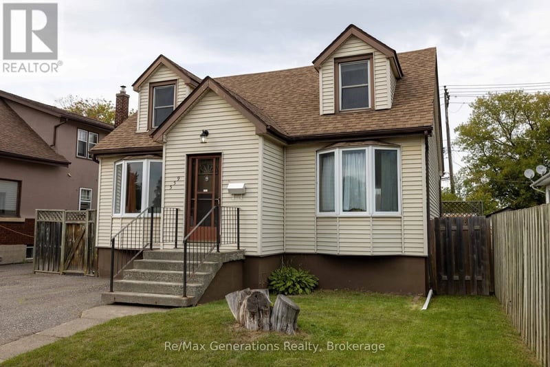559 Empire Avenue East, Thunder Bay (Westfort), Ontario, P7E4S9, Thunder Bay (Westfort), Ontario — photo 1 of 5