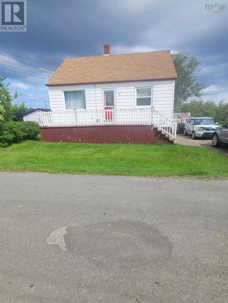 2 Davis Street, Glace Bay, Nova Scotia, B1A5G8, Glace Bay, Nova Scotia — photo 1 of 5