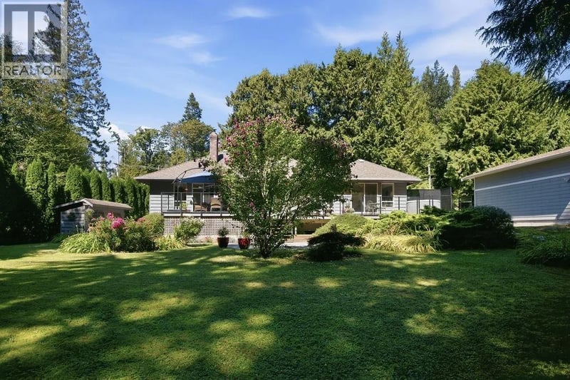 7321 REDROOFFS Road, Sechelt, British Columbia, V7Z0T3, Sechelt, British Columbia — photo 1 of 5