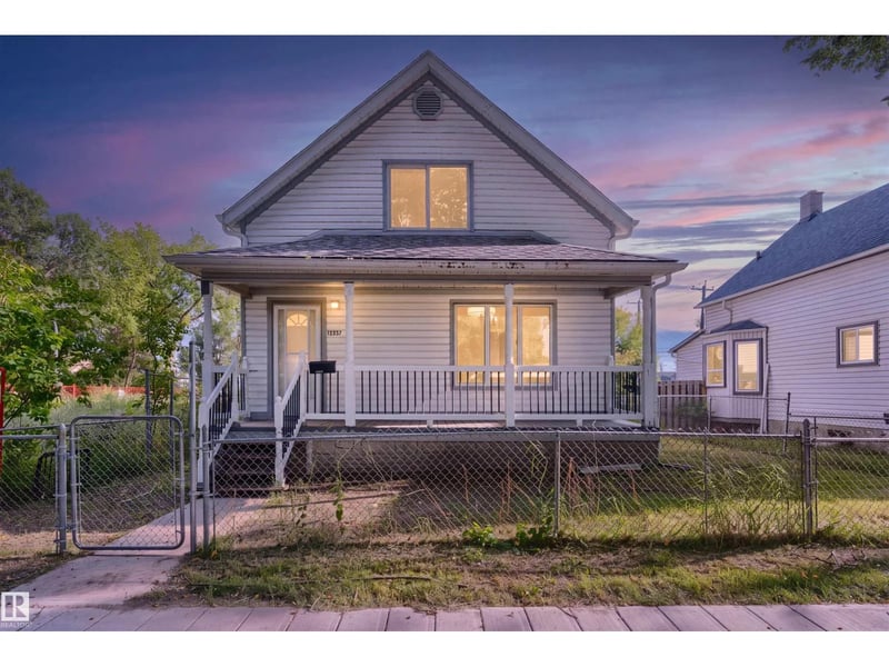 12337 128 AV NW, Edmonton, Alberta, T5L3G6, Edmonton, Alberta — photo 1 of 5