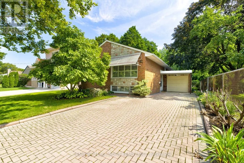 109 Wincott Drive, Toronto (Kingsview Village-The Westway), Ontario, M9R2P5, Toronto (Kingsview Village-The Westway), Ontario — photo 1 of 5