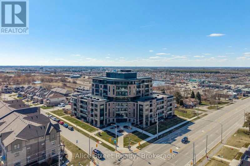 #202 332 Gosling Gardens, Guelph Gardens, Guelph (Clairfields/Hanlon Business Park), Ontario, N1L0P8, Guelph (Clairfields/Hanlon Business Park), Ontario — photo 1 of 5