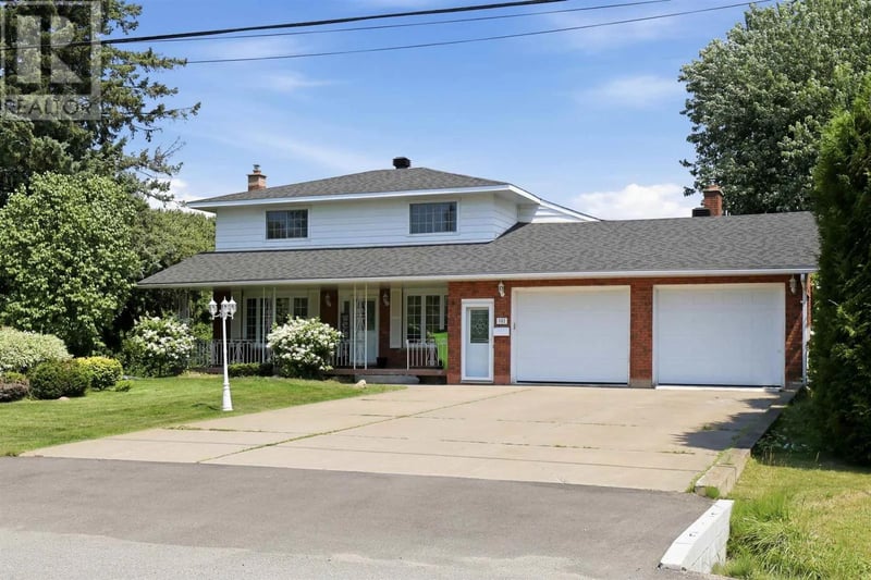 382 Nixon RD, Sault Ste. Marie, Ontario, P6C5R9, Sault Ste. Marie, Ontario — photo 1 of 5