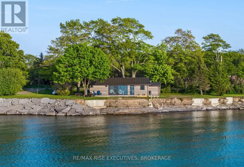 682 Salmon Point Road, Prince Edward County (Athol Ward), Ontario, K0K1P0, Prince Edward County (Athol Ward), Ontario — photo 1 of 5