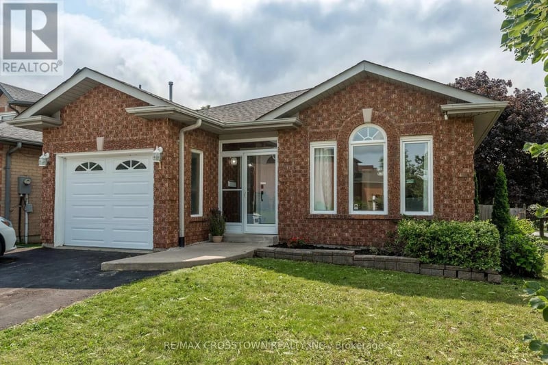 1 Lang Drive, Barrie (Northwest), Ontario, L4N7X9, Barrie (Northwest), Ontario — photo 1 of 5