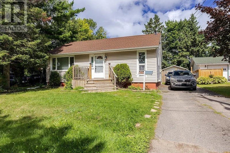 112 Oryme AVE, Sault Ste. Marie, Ontario, P6B4C4, Sault Ste. Marie, Ontario — photo 1 of 5