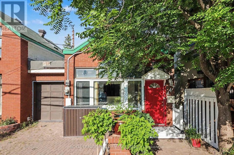 447 Hilson Avenue, Ottawa, Ontario, K1Z6C2, Ottawa, Ontario — photo 1 of 5