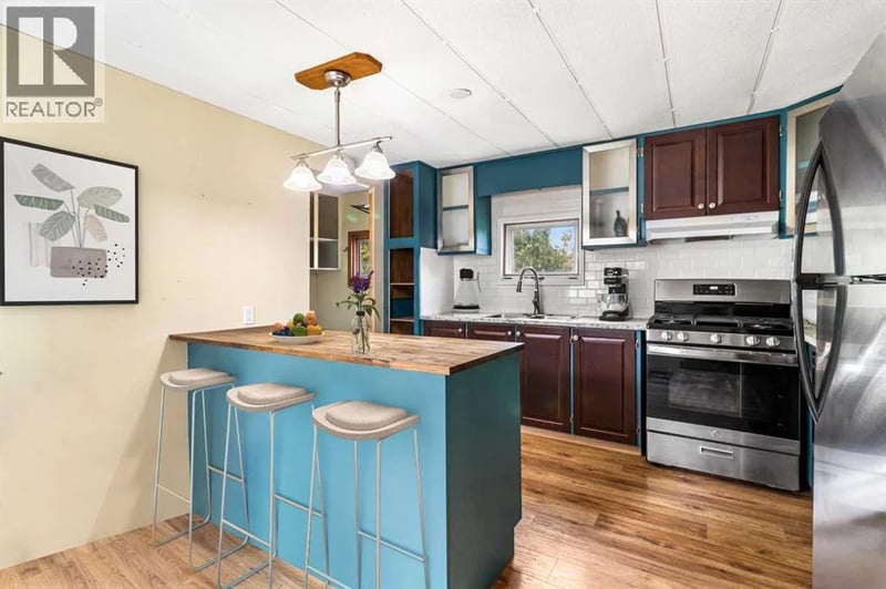 2104 23 Avenue, Delburne, Alberta, T0M0V0, Delburne, Alberta — photo 1 of 5