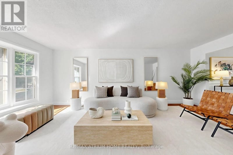 61 Hobart Drive, Toronto (Don Valley Village), Ontario, M2J3J8, Toronto (Don Valley Village), Ontario — photo 1 of 5