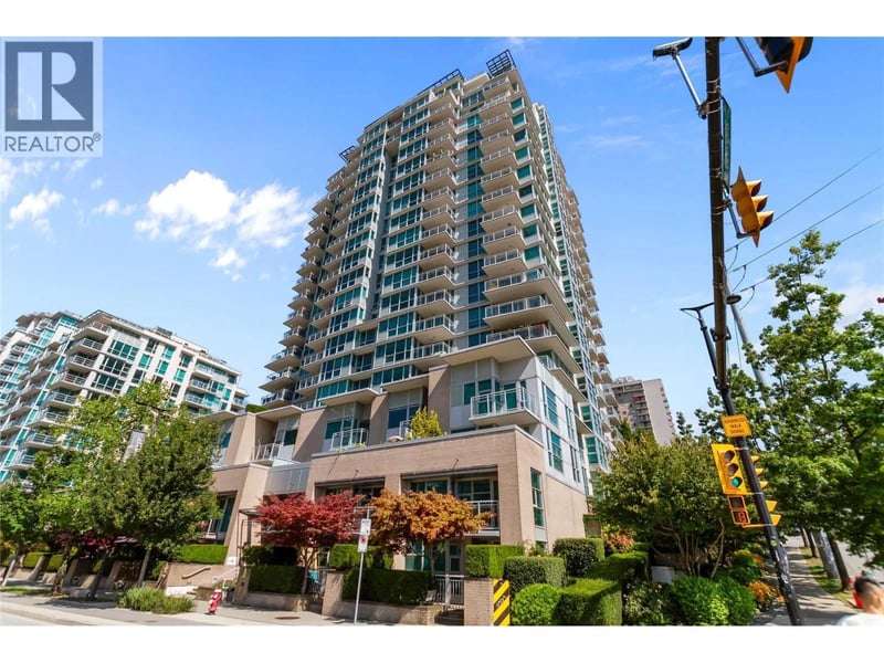 #302 188 ESPLANADE, North Vancouver, British Columbia, V7L4Y1, North Vancouver, British Columbia — photo 1 of 5