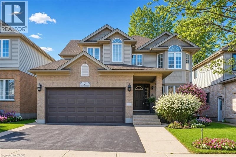 7 HEARTHBRIDGE Street, Kitchener, Ontario, N2R1L5, Kitchener, Ontario — photo 1 of 5