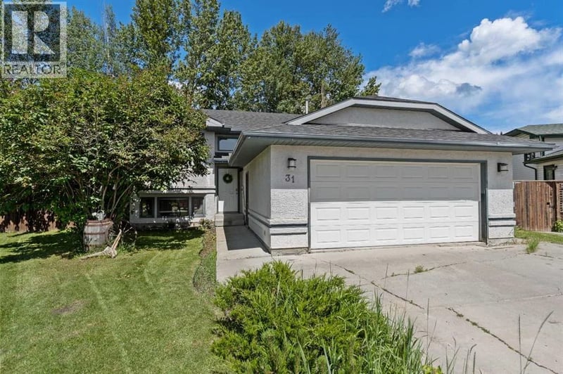 31 Steward Drive, Whitecourt, Alberta, T7S1R1, Whitecourt, Alberta — photo 1 of 5