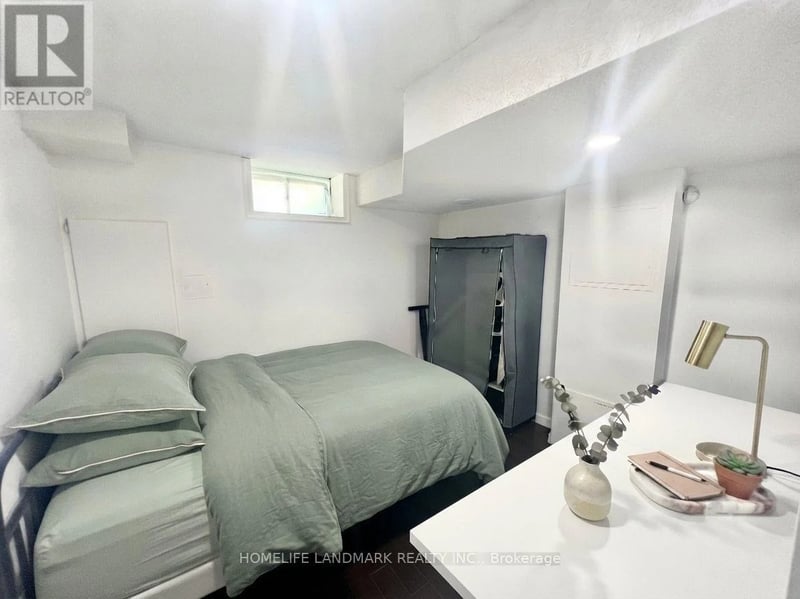 #Unit B1 8 Baffin Court, Richmond Hill (Langstaff), Ontario, L4B4J7, Richmond Hill (Langstaff), Ontario — photo 1 of 5