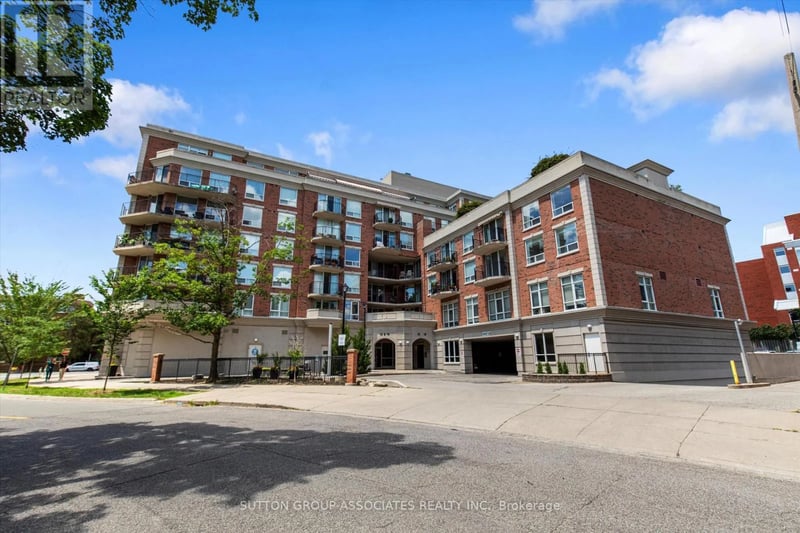 #PH6 18 Wanless Avenue, Toronto (Lawrence Park North), Ontario, M4N3R9, Toronto (Lawrence Park North), Ontario — photo 1 of 5