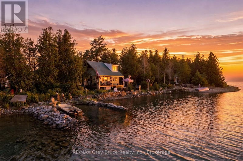 79 & 79A Zinkan Island, Northern Bruce Peninsula, Ontario, N0H1Z0, Northern Bruce Peninsula, Ontario — photo 1 of 5